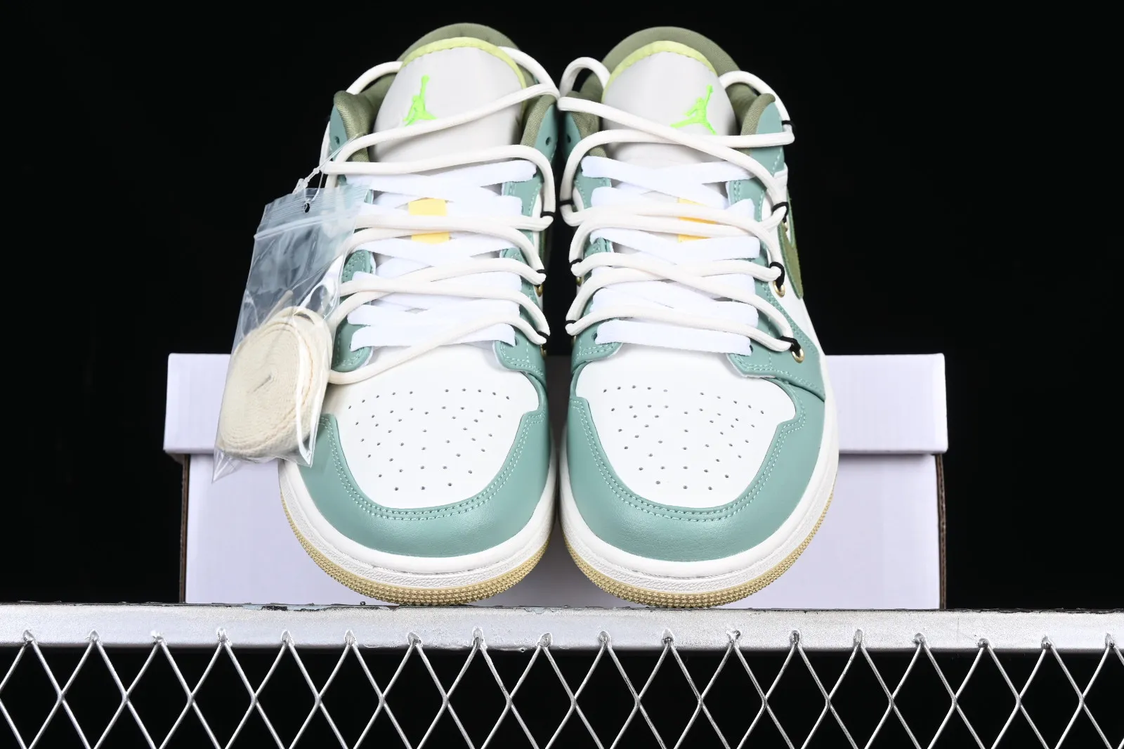 Air Jordan 1 Low Sail Green White FD9906-131