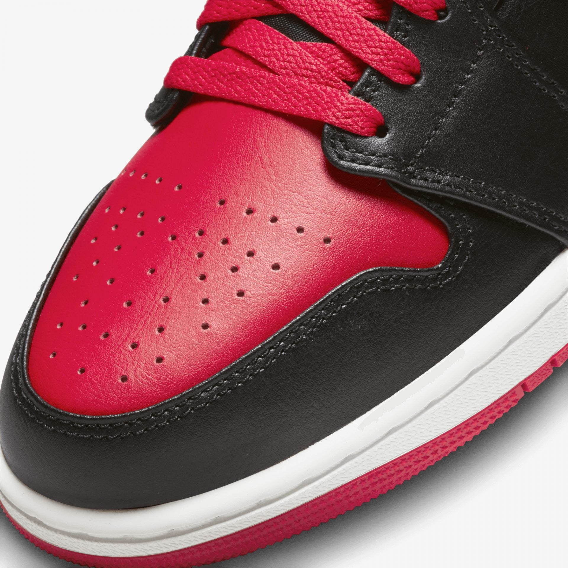 AIR JORDAN 1 MID 'BLACK/FIRE RED-WHITE'