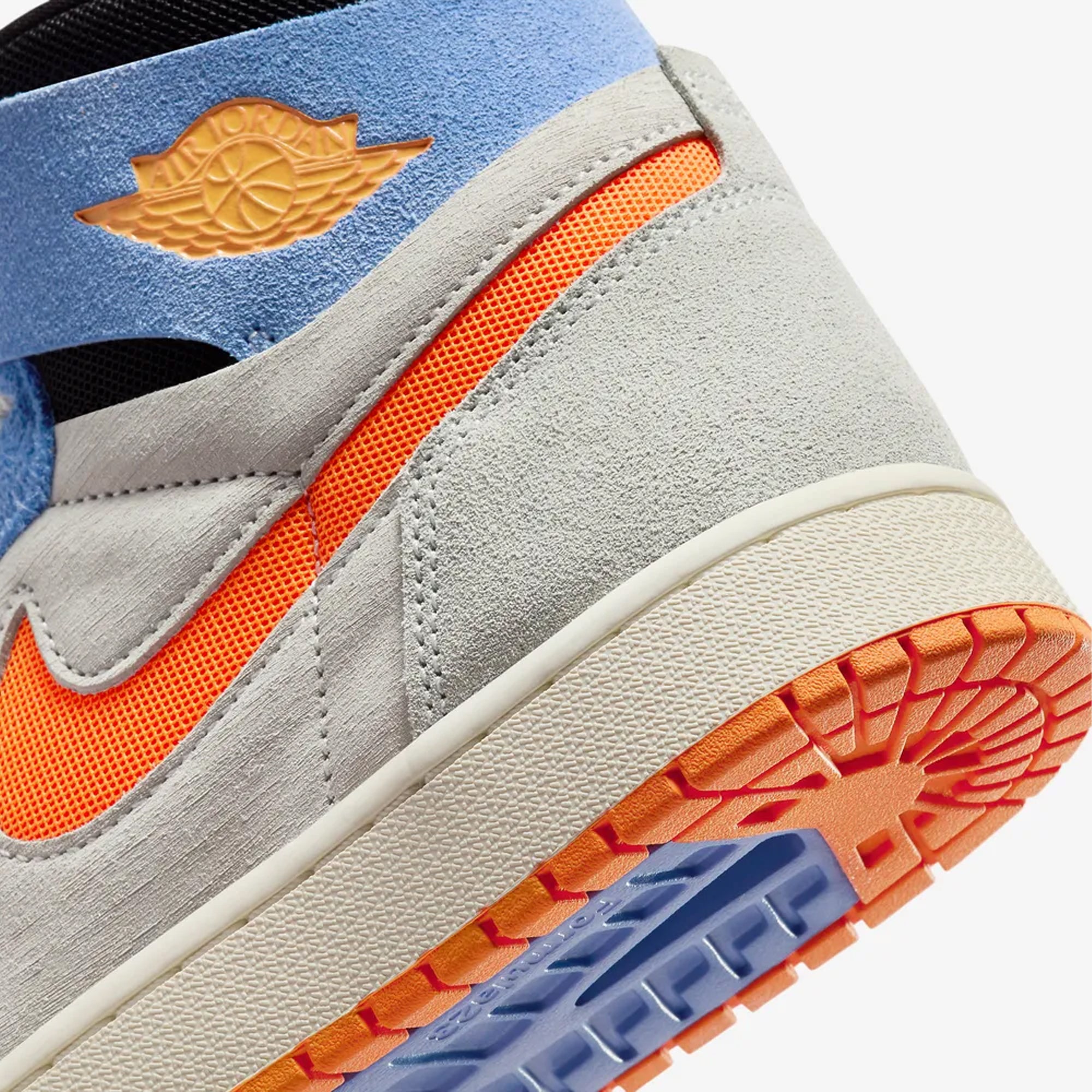 AIR JORDAN 1 ZOOM CMFT 2 'SAIL/ALPHA ORANGE-ROYAL PULSE'