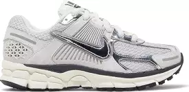 Nike Vomero 5 'Photon Dust' (W)