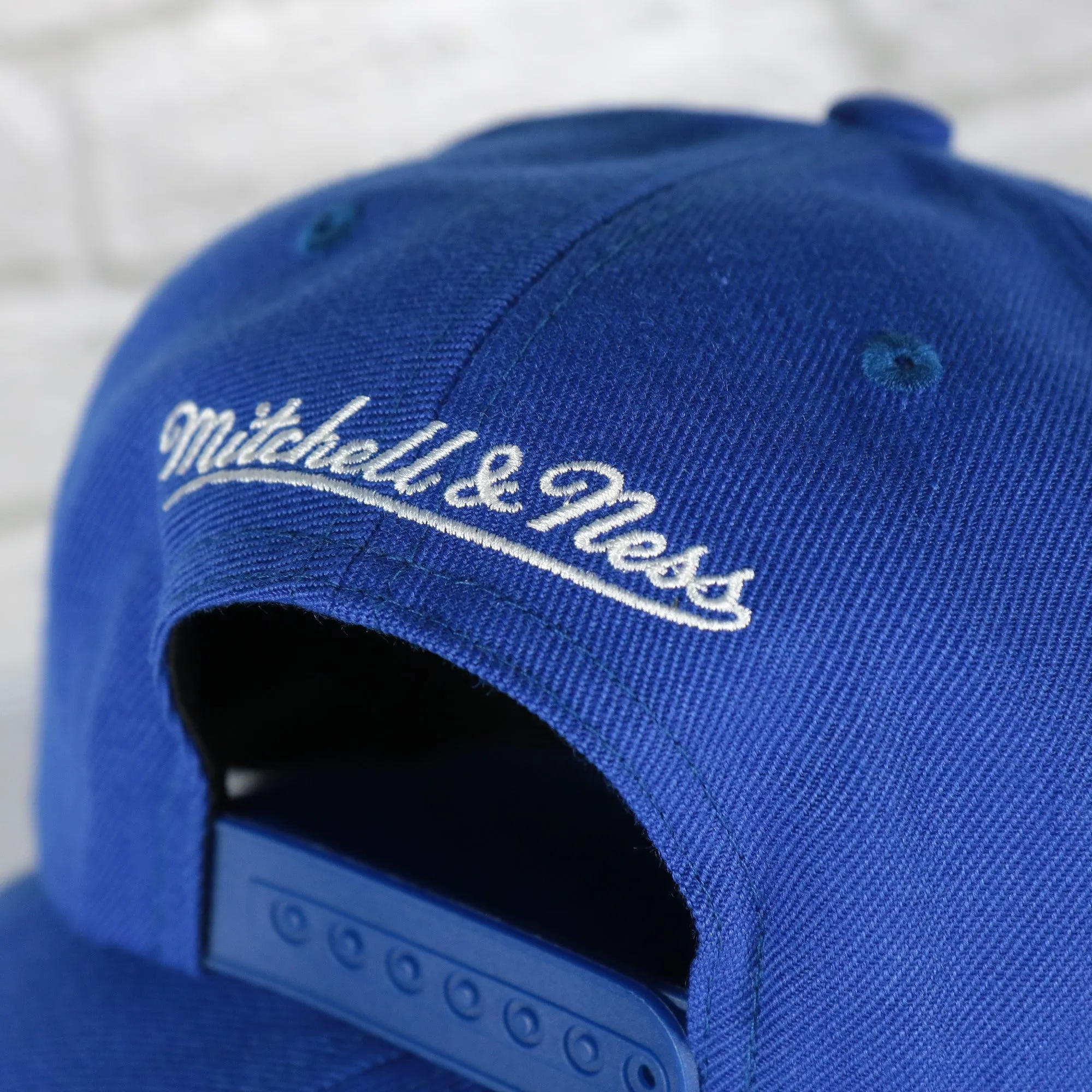 Philadelphia 76ers Vintage Retro NBA Team Ground 2.0 Mitchell and Ness Snapback Hat | Royal Blue