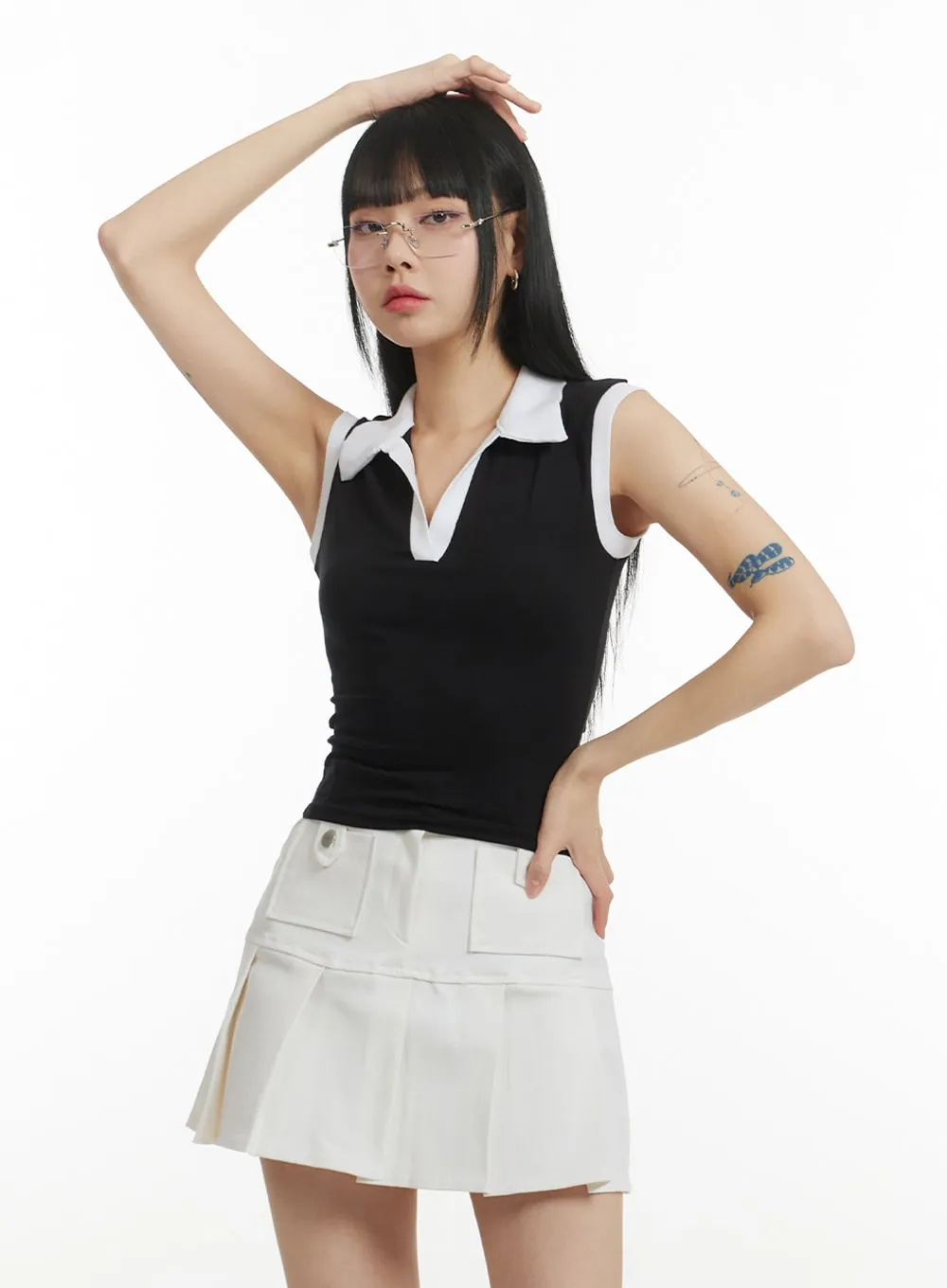 Solid Collar Sleeveless Top IM406