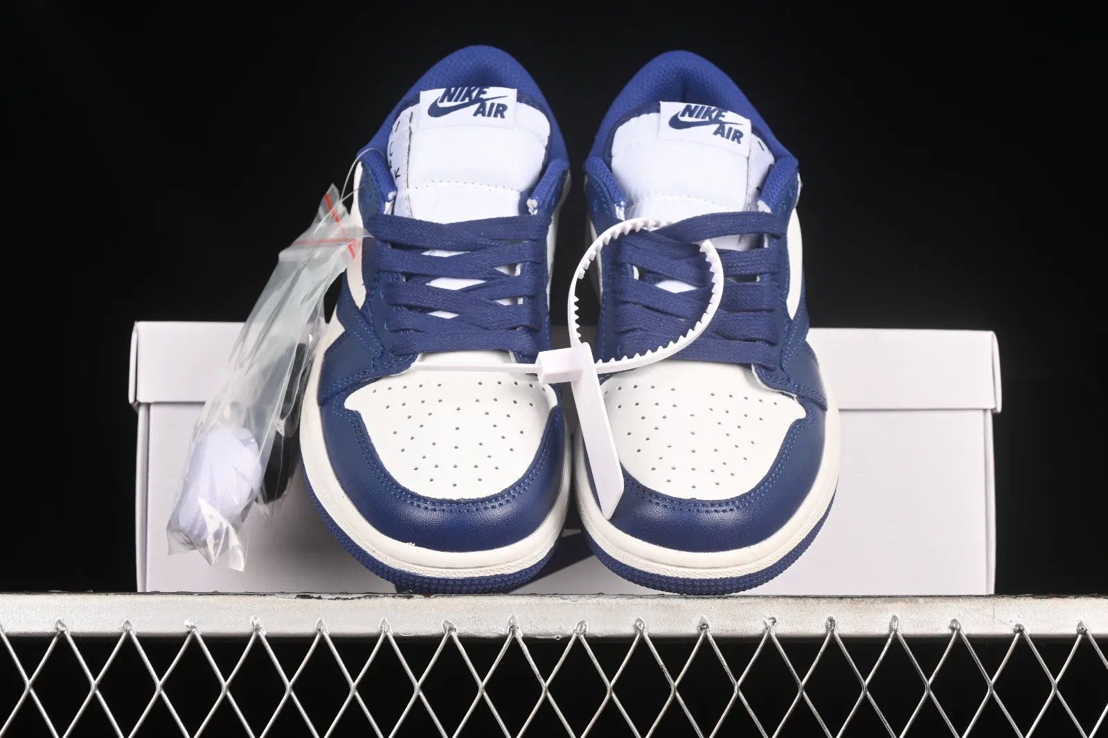 Travis Scott x Air Jordan 1 Low OG White Blue DM7890-101