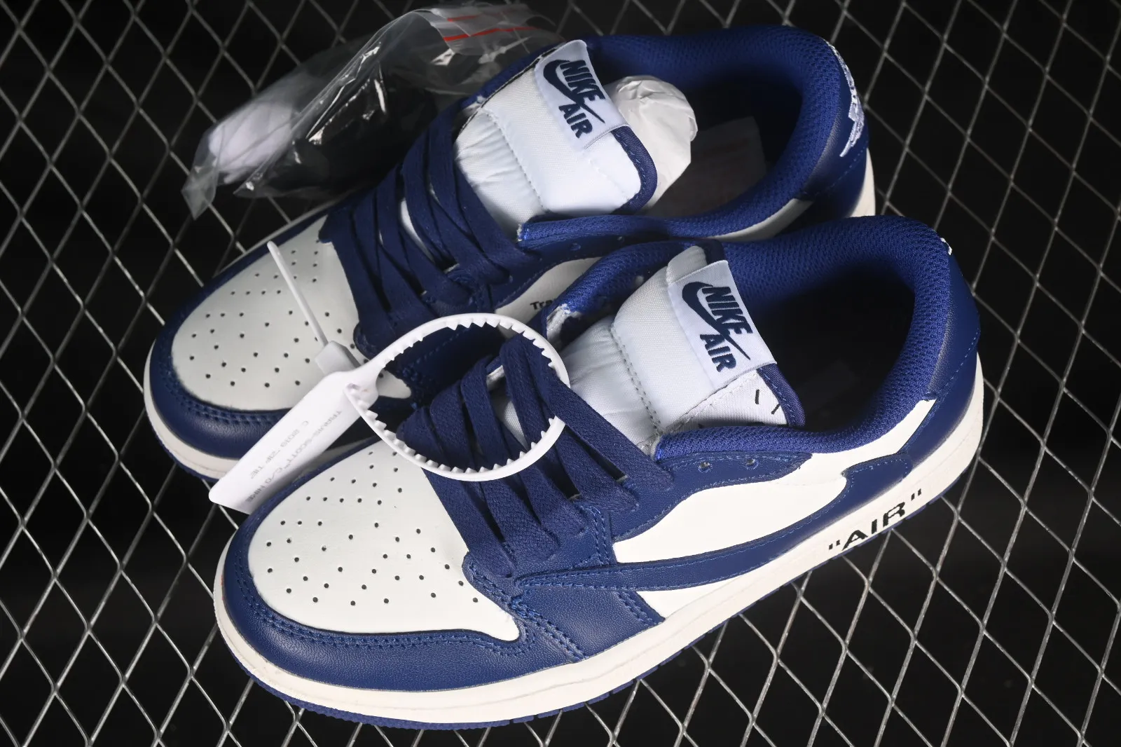 Travis Scott x Air Jordan 1 Low OG White Blue DM7890-101